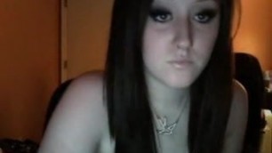 sexy brunette on webcam